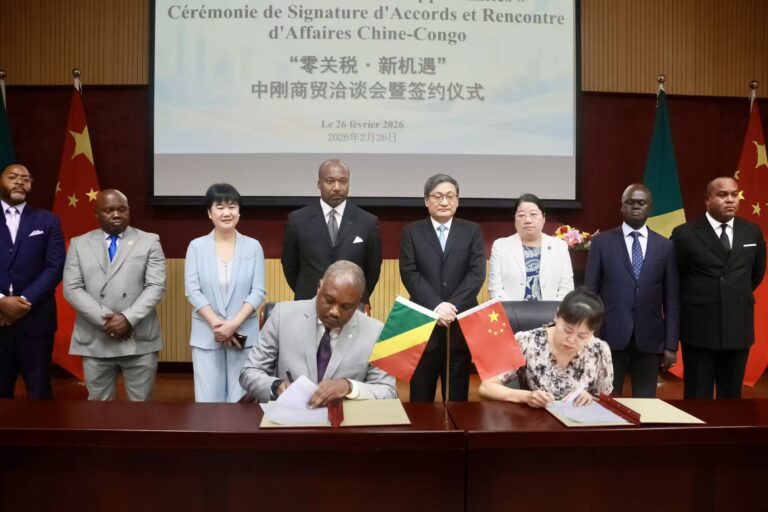 ceremonie_de_signature_des_accords